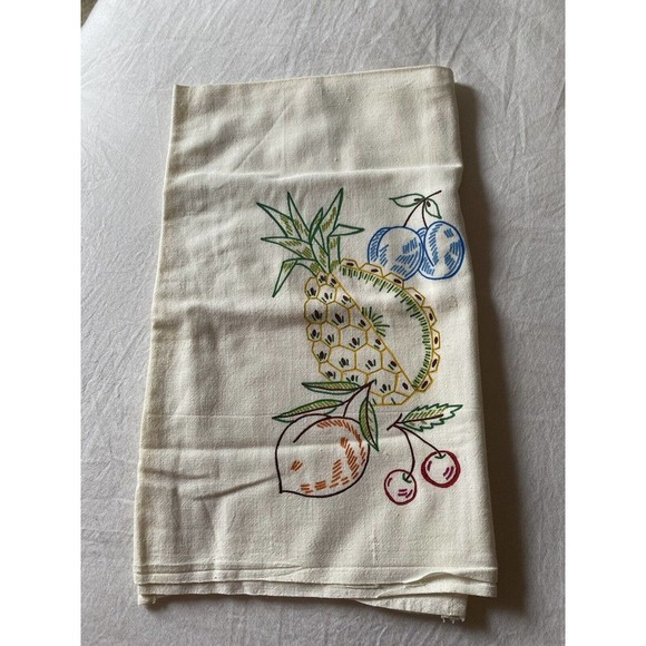 Vtg Linen & Cloth Fabric Tea towels Set Lot 4 Pieces Embroidered & Stamped Fruit - Picture 5 of 9